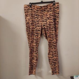 Power hold leggings by fabletics